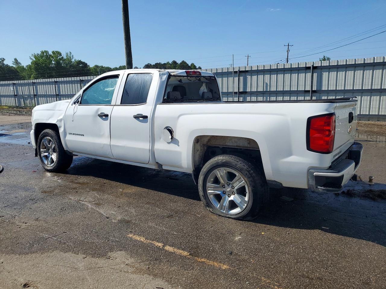 2018 CHEVROLET SILVERADO C1500 CUSTOM photo 3