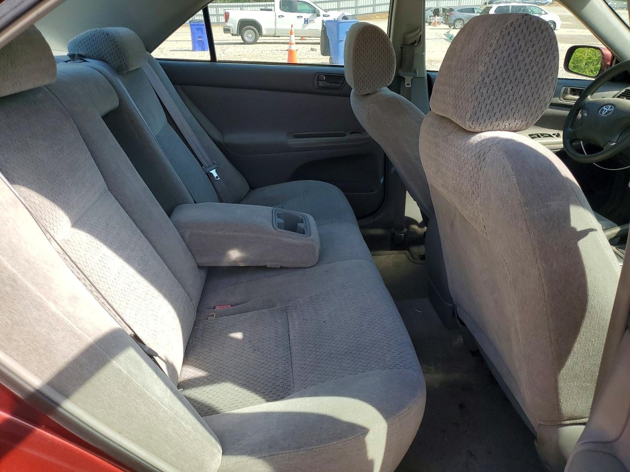 2002 TOYOTA CAMRY LE photo 19