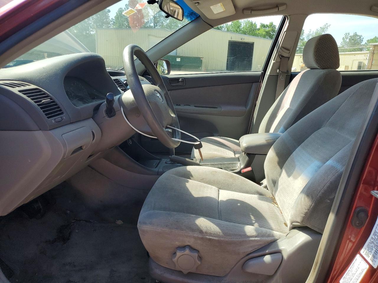 2002 TOYOTA CAMRY LE photo 13
