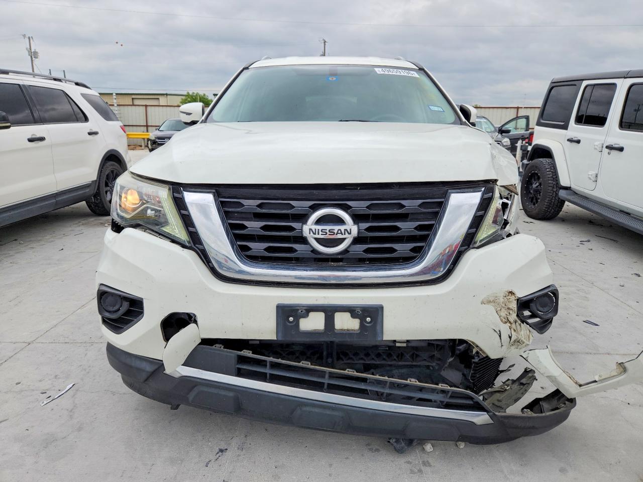 2017 NISSAN PATHFINDER S photo 9
