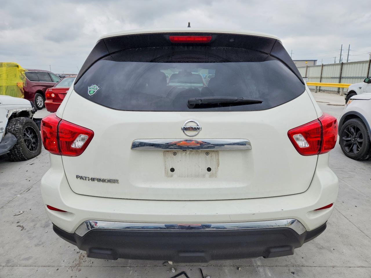 2017 NISSAN PATHFINDER S photo 11