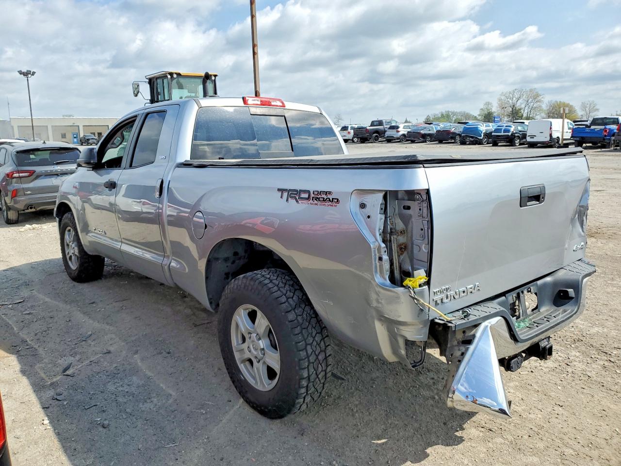 2011 TOYOTA TUNDRA DOUBLE CAB SR5 photo 4