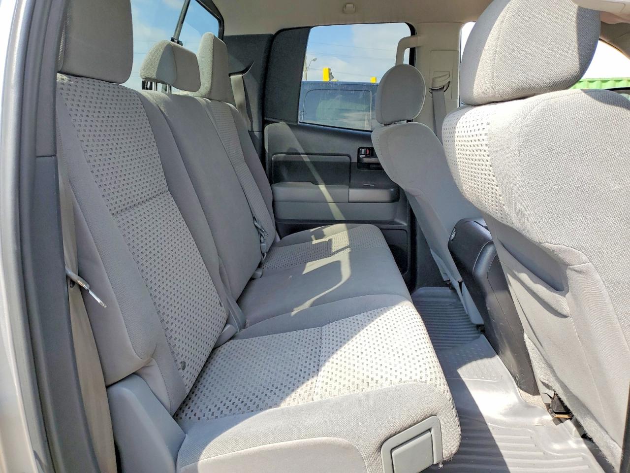 2011 TOYOTA TUNDRA DOUBLE CAB SR5 photo 28