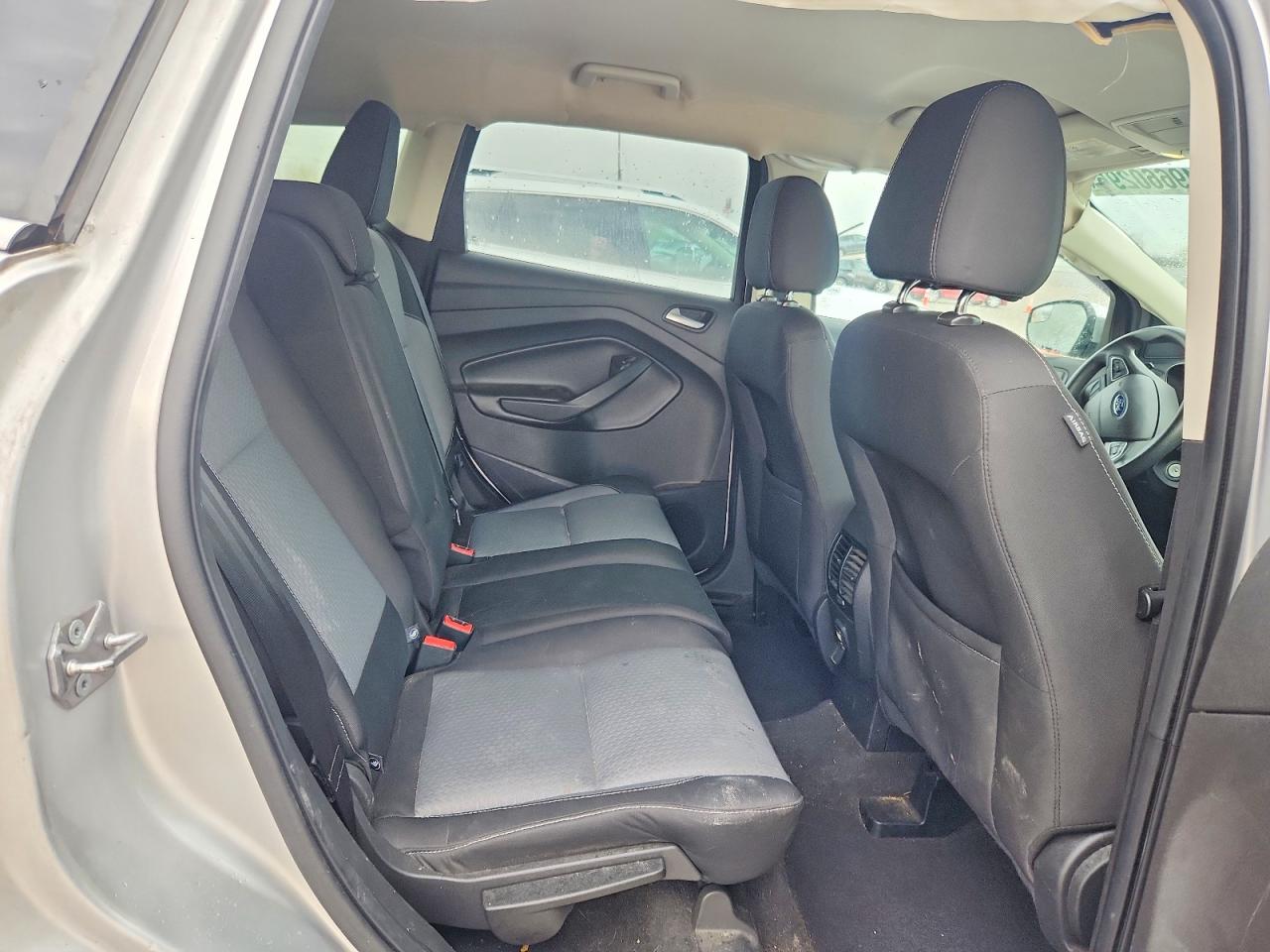 2017 FORD ESCAPE SE photo 19