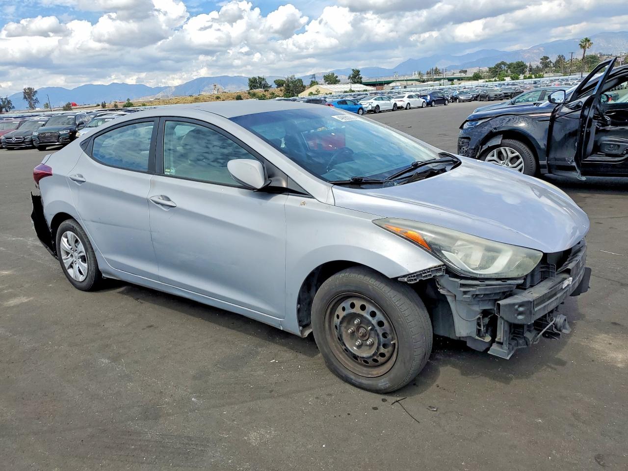 2016 HYUNDAI ELANTRA SE photo 10