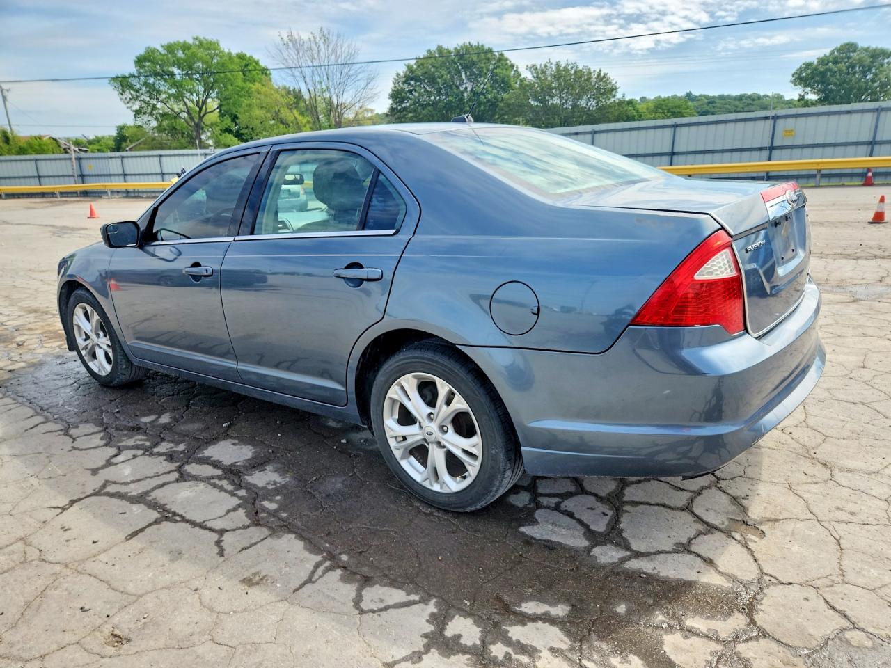 2012 FORD FUSION SE photo 4