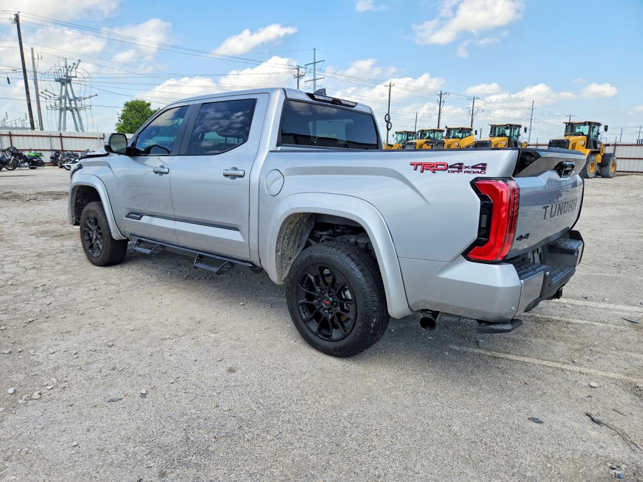 2024 TOYOTA TUNDRA photo 4