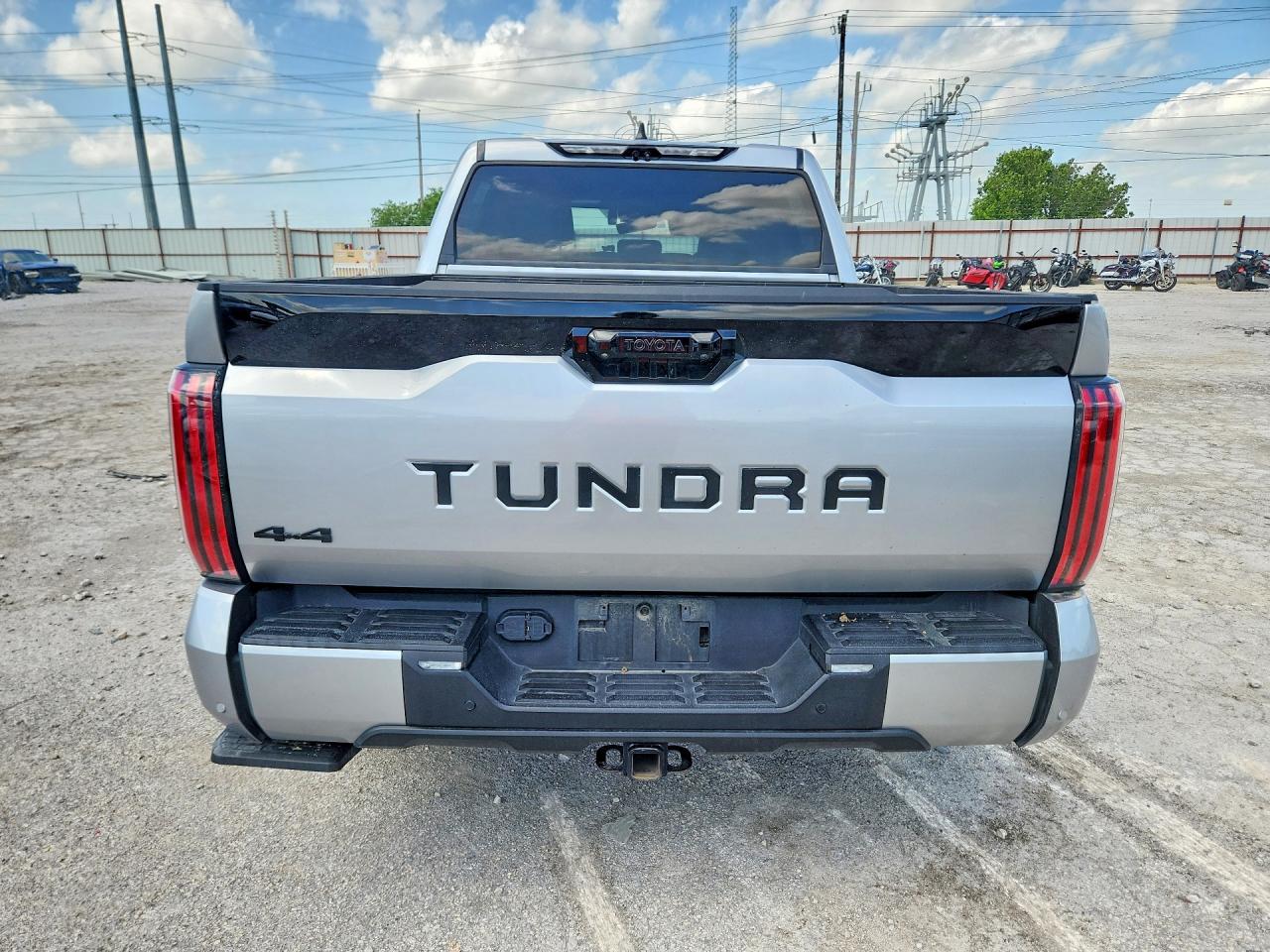 2024 TOYOTA TUNDRA photo 16
