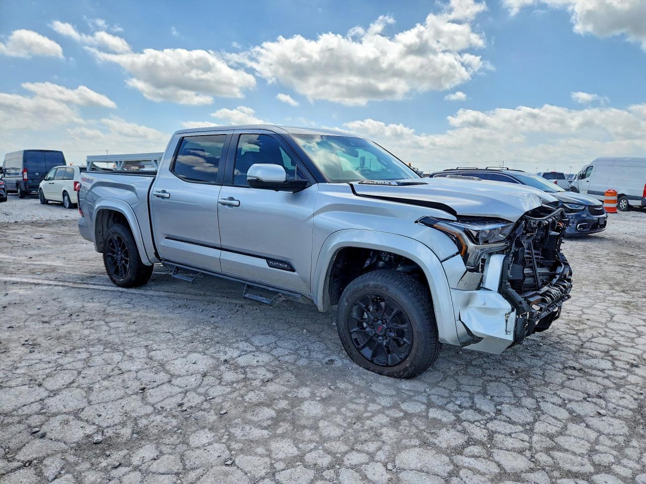 2024 TOYOTA TUNDRA photo 10