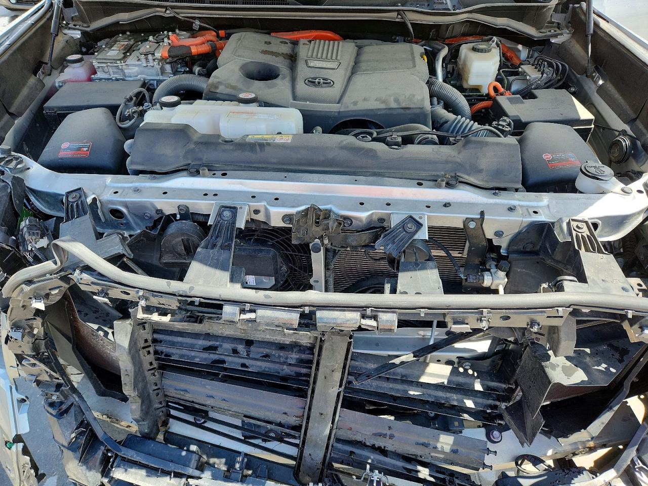 2024 TOYOTA TUNDRA photo 31
