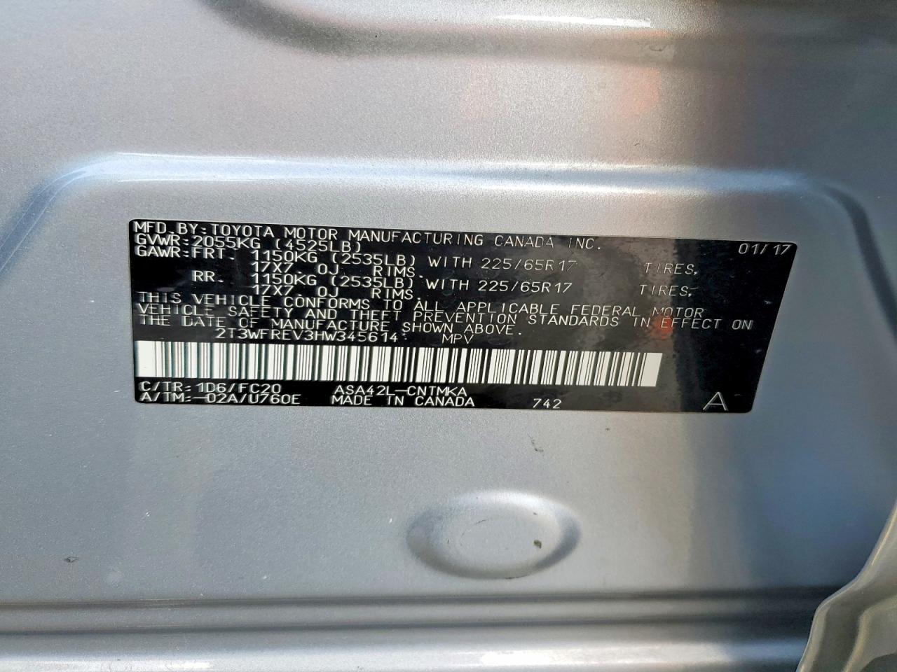 2017 TOYOTA RAV4 XLE photo 27