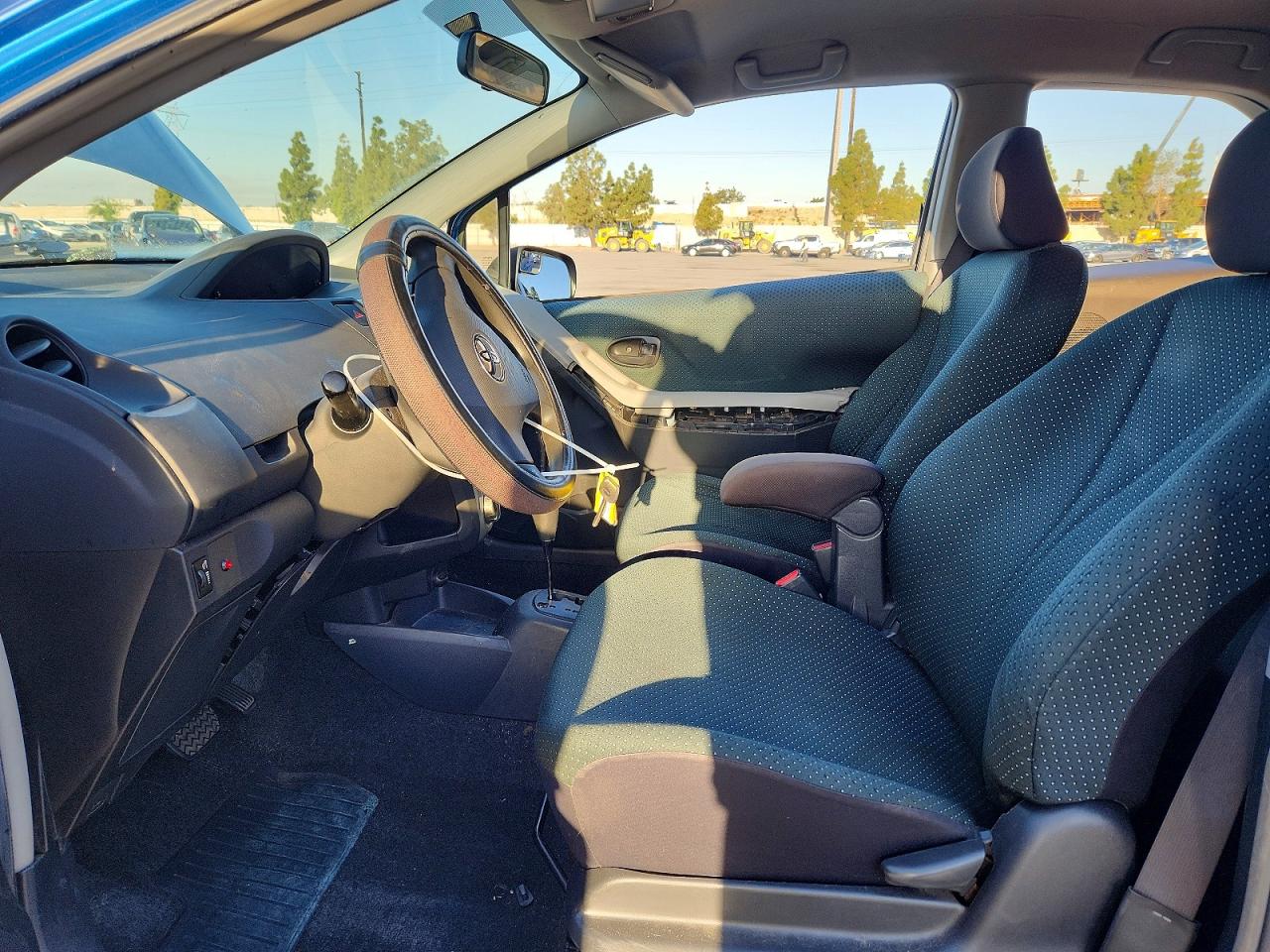 2008 TOYOTA YARIS BASE photo 7