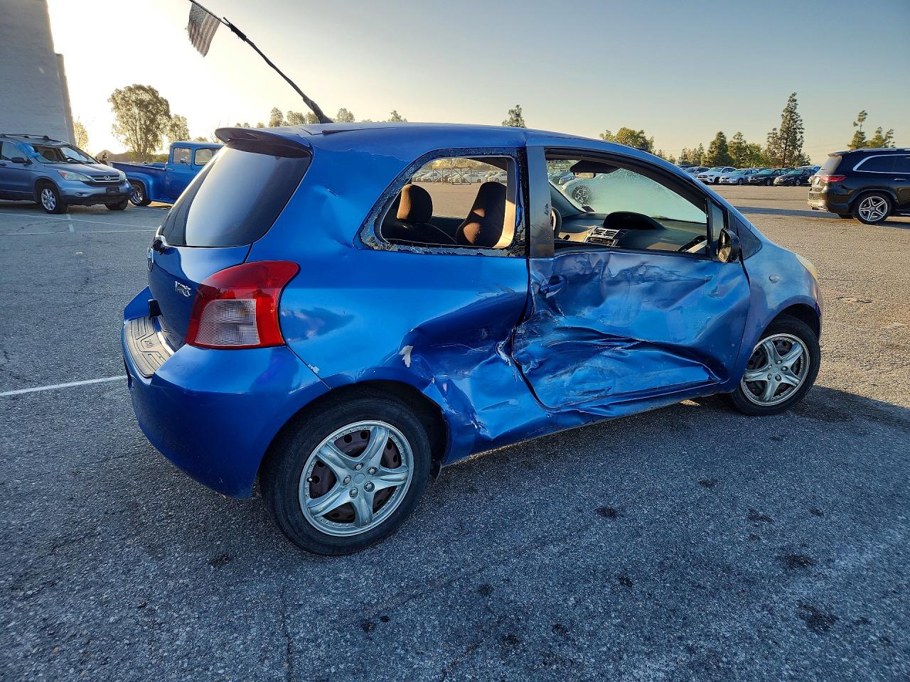 2008 TOYOTA YARIS BASE photo 3
