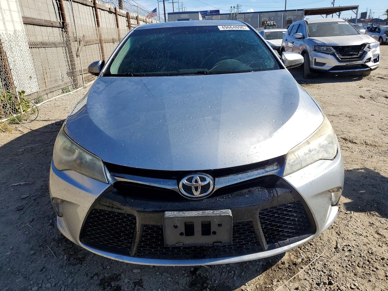 2015 TOYOTA CAMRY SE photo 5