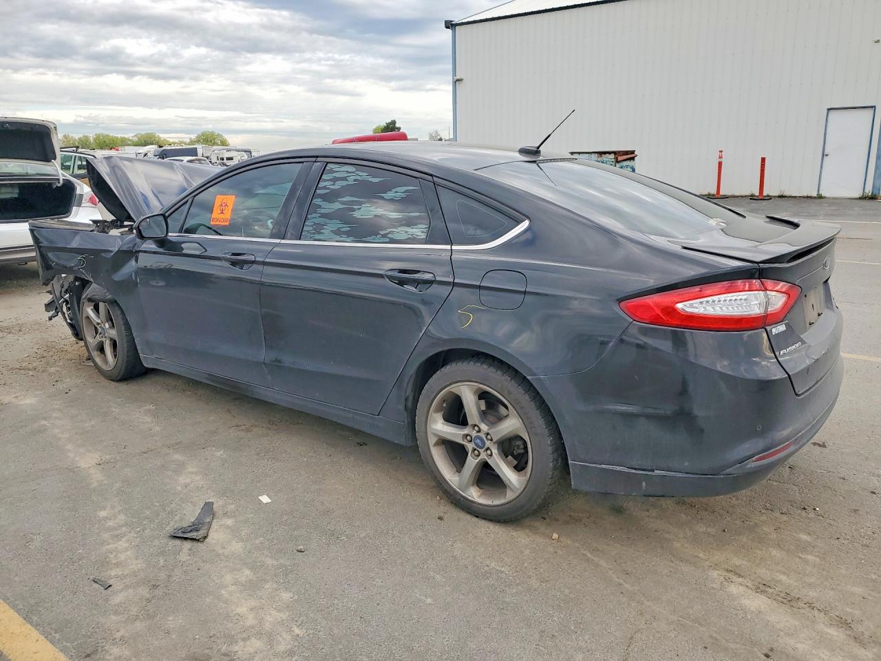 2013 FORD FUSION SE photo 2