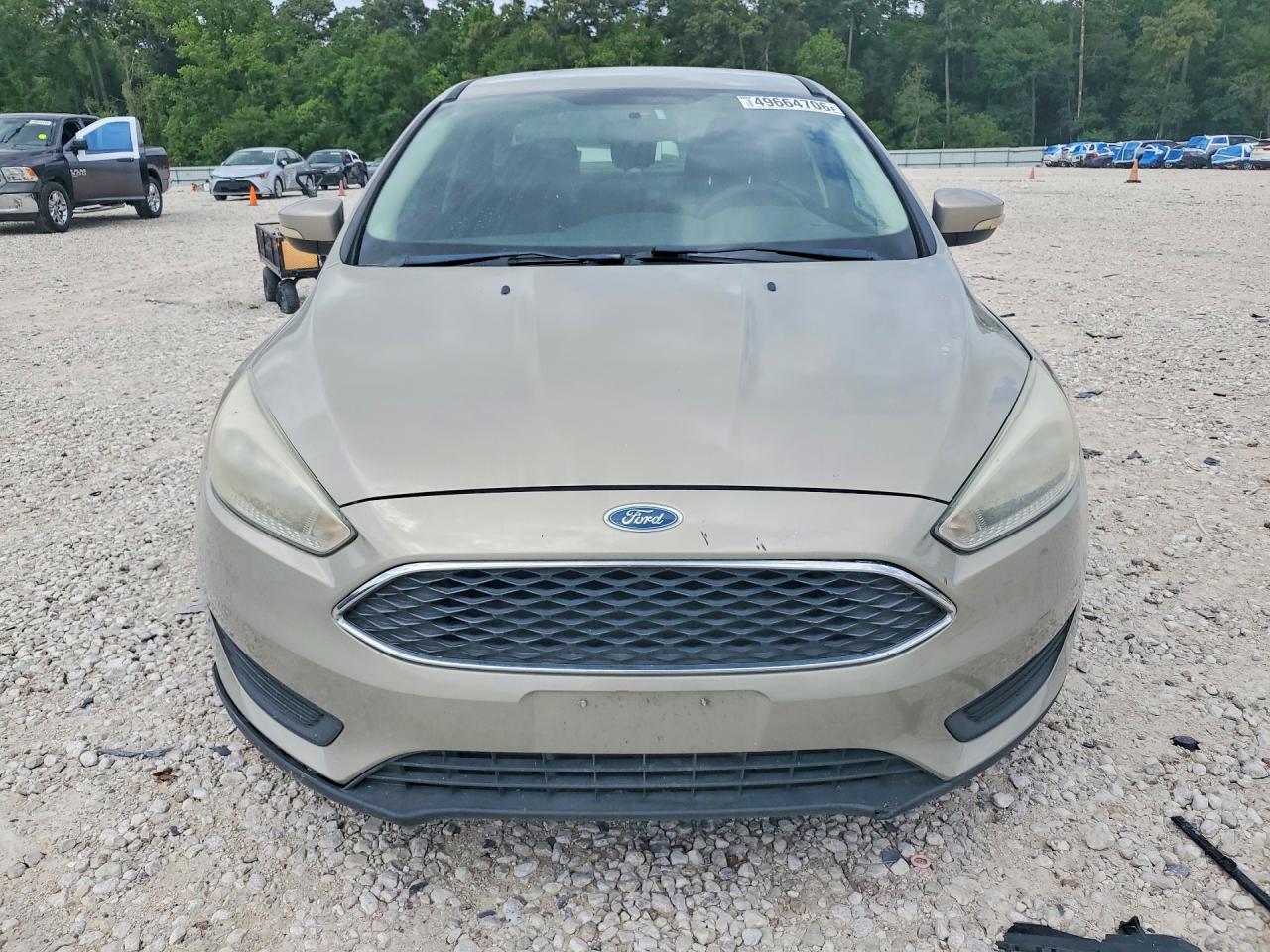 2015 FORD FOCUS SE photo 9