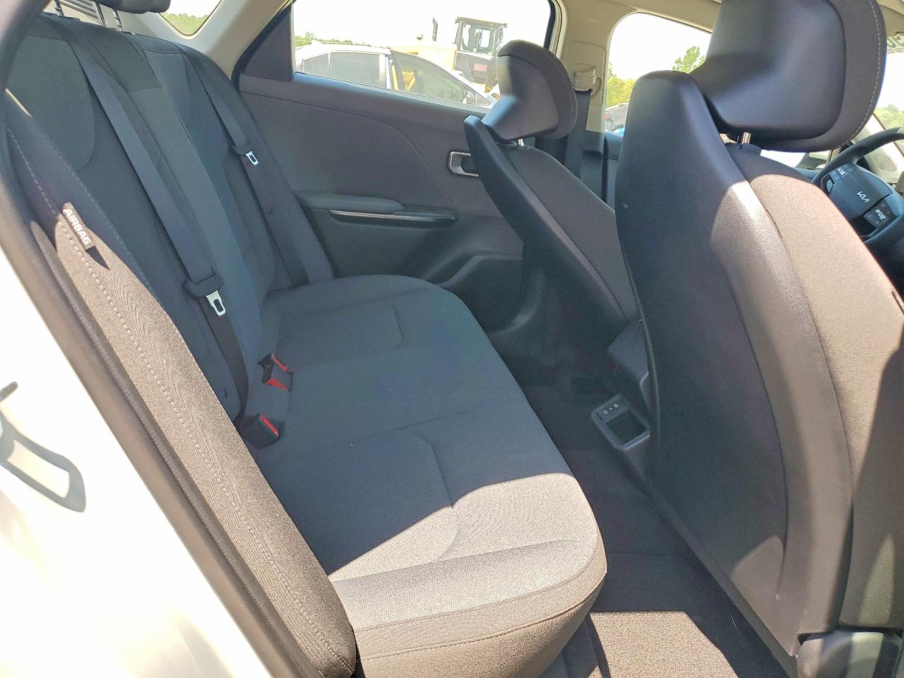 2025 KIA K4 LXS photo 28