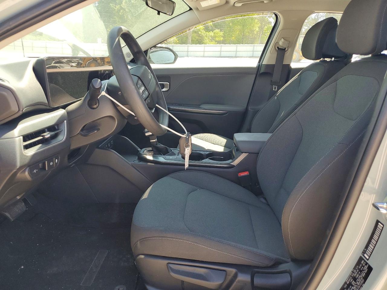 2025 KIA K4 LXS photo 19