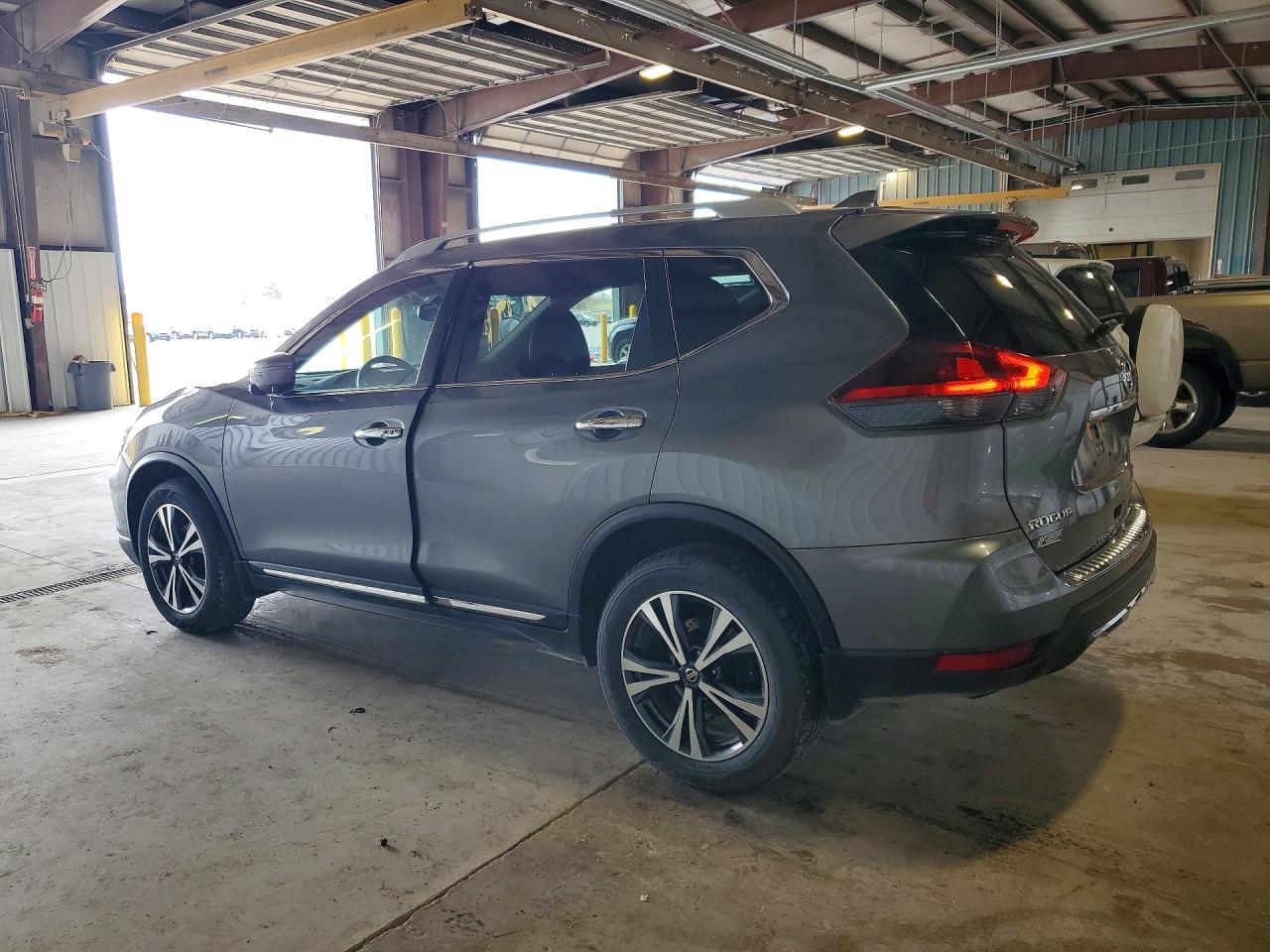 2018 NISSAN ROGUE SL photo 4