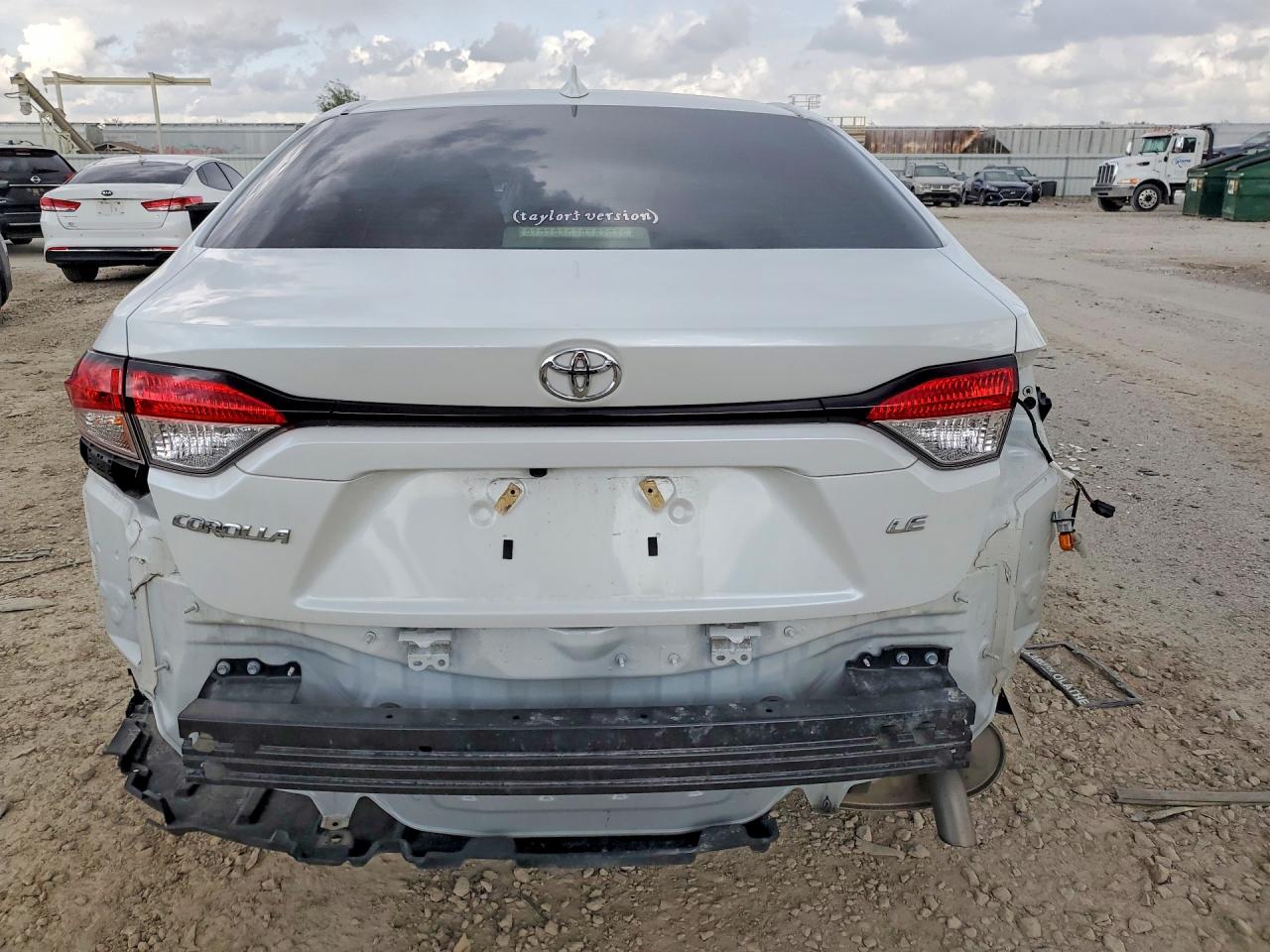 2022 TOYOTA COROLLA LE photo 11