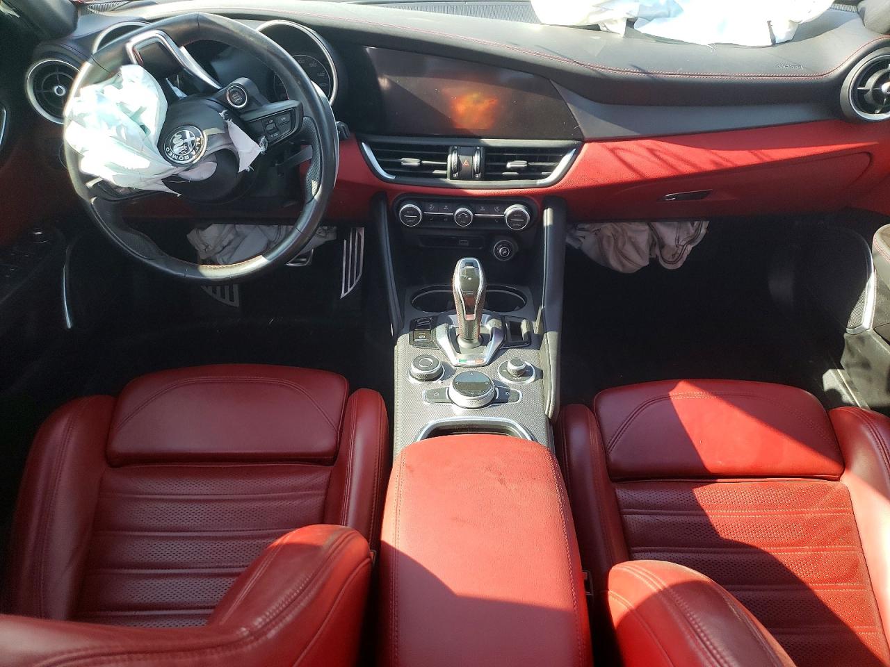 2020 ALFA ROMEO GIULIA TI photo 15