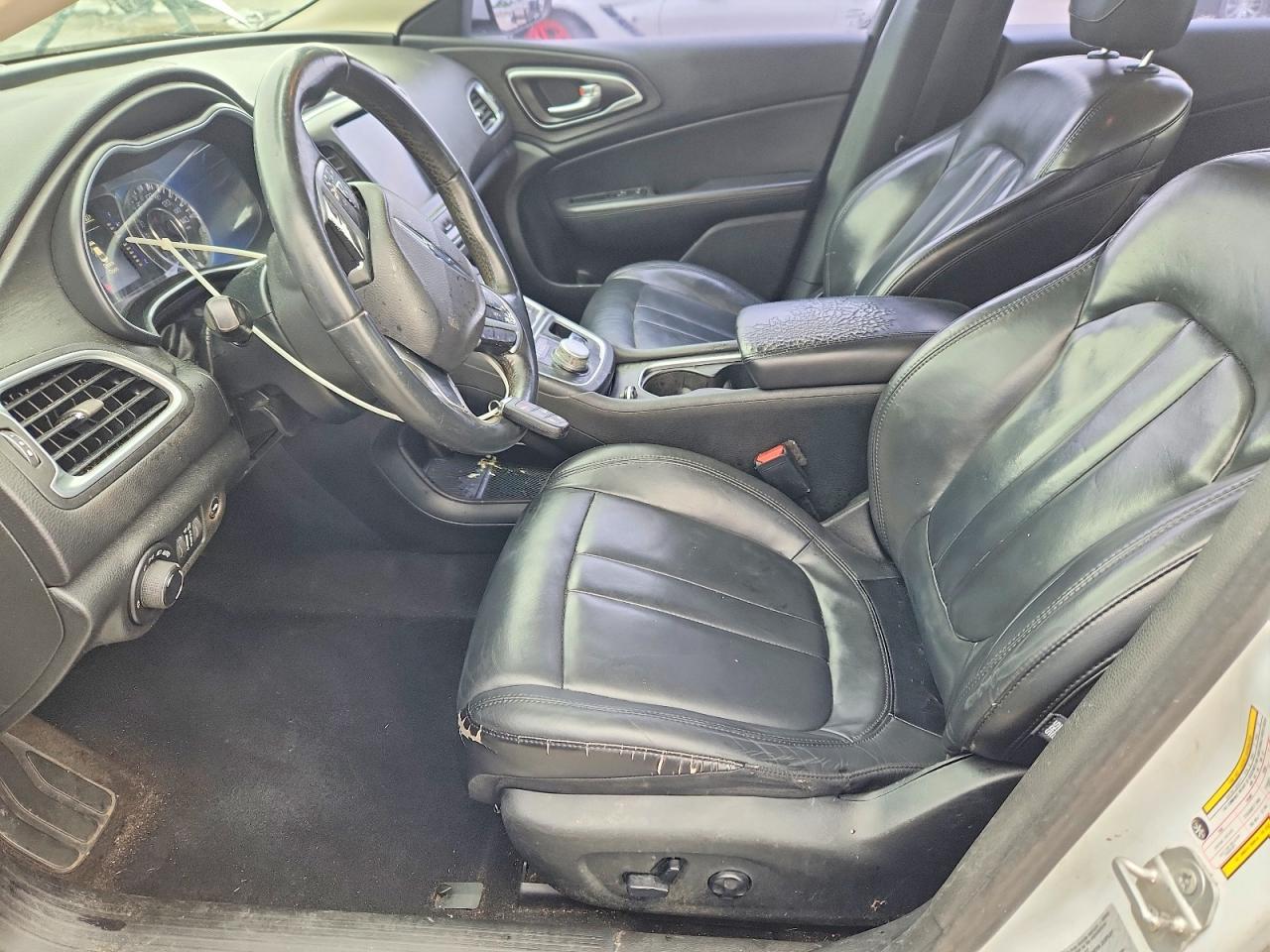 2016 CHRYSLER 200 LIMITED photo 19