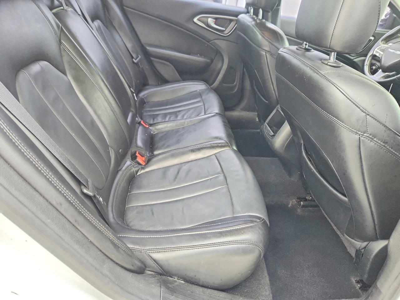 2016 CHRYSLER 200 LIMITED photo 28