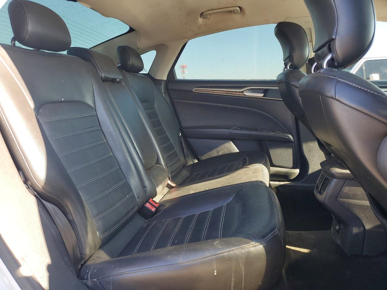 2013 FORD FUSION SE photo 19