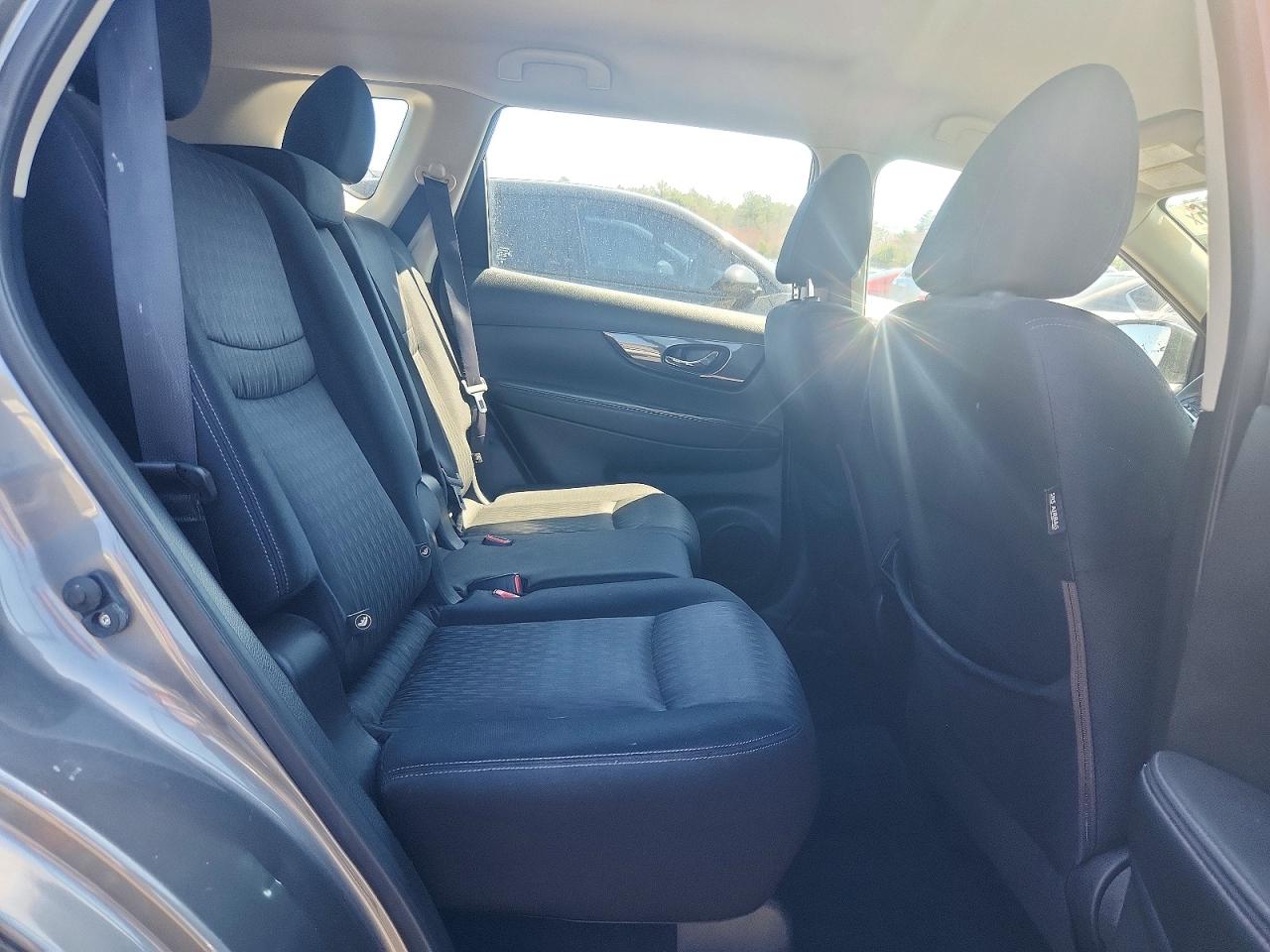 2017 NISSAN ROGUE S photo 19