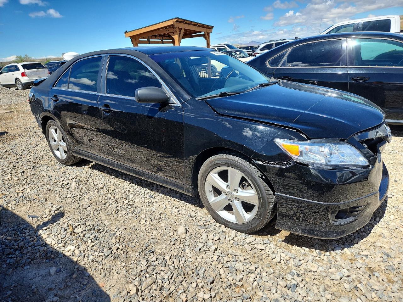 2010 TOYOTA CAMRY SE photo 4