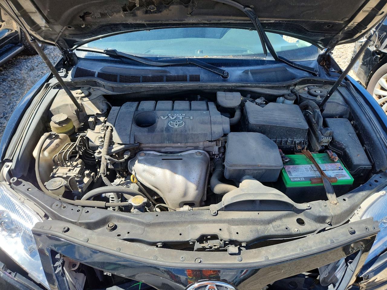 2010 TOYOTA CAMRY SE photo 11