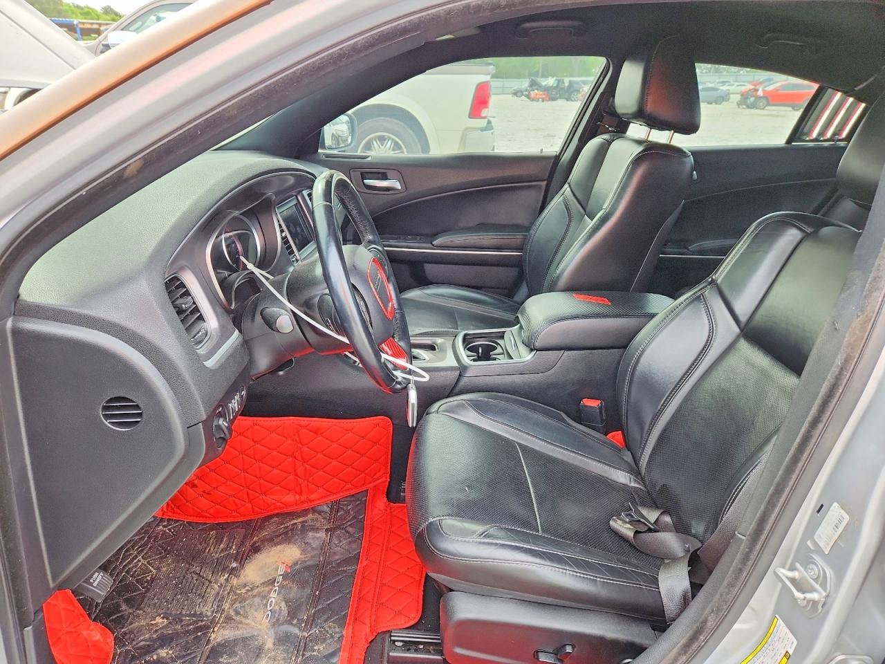 2020 DODGE CHARGER SXT photo 13