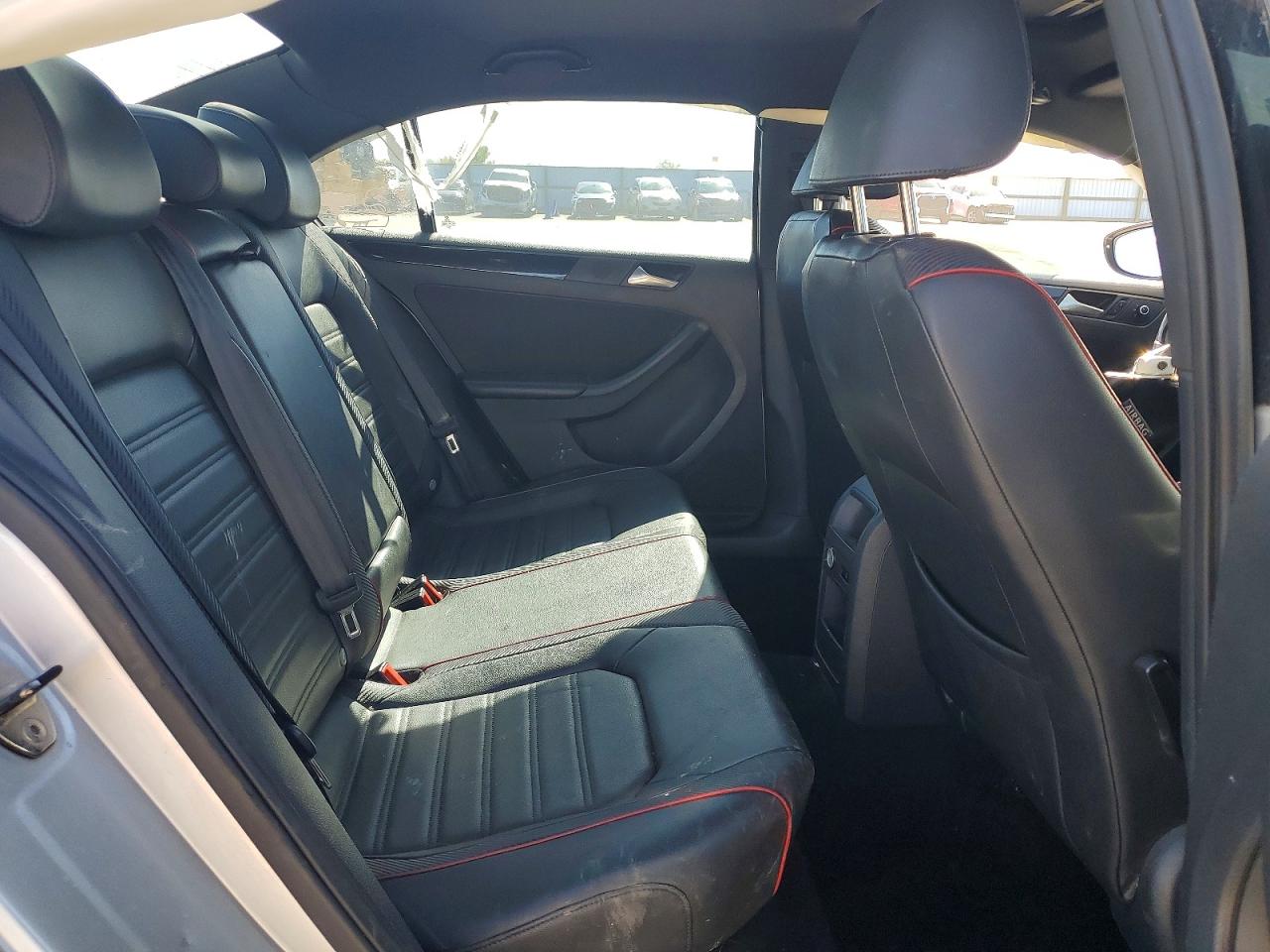 2014 VOLKSWAGEN JETTA GLI photo 10