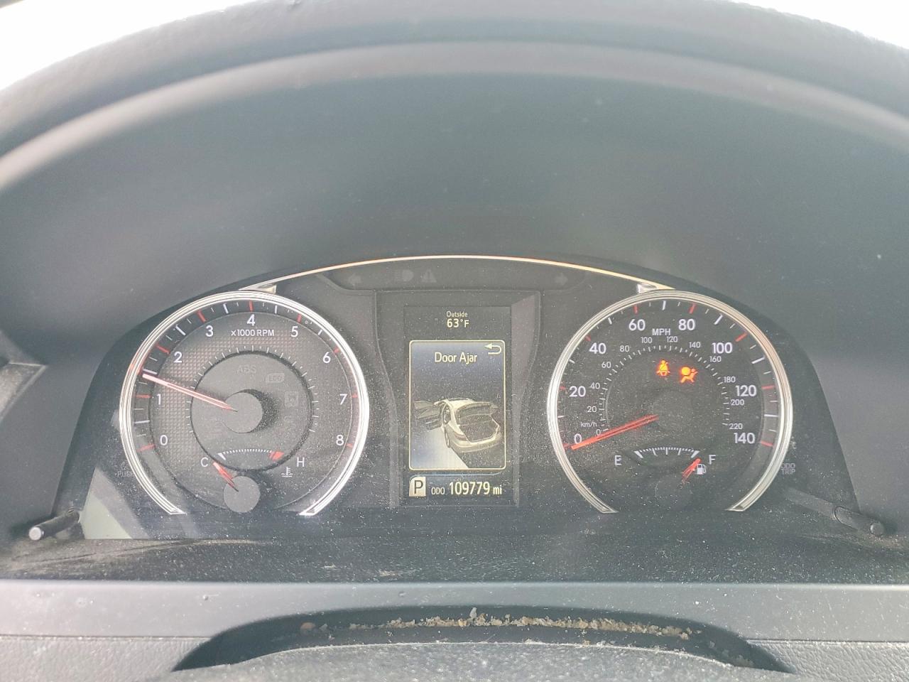 2016 TOYOTA CAMRY SE photo 17