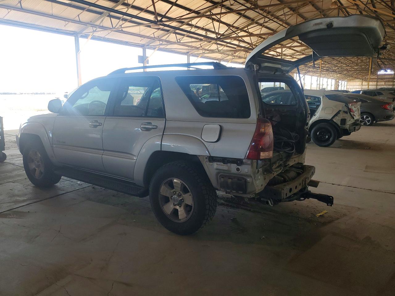 2005 TOYOTA 4RUNNER SR5 photo 2