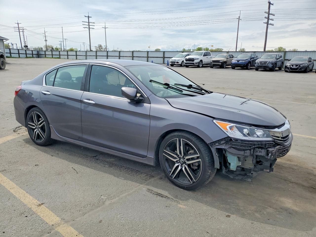 2017 HONDA ACCORD photo 10