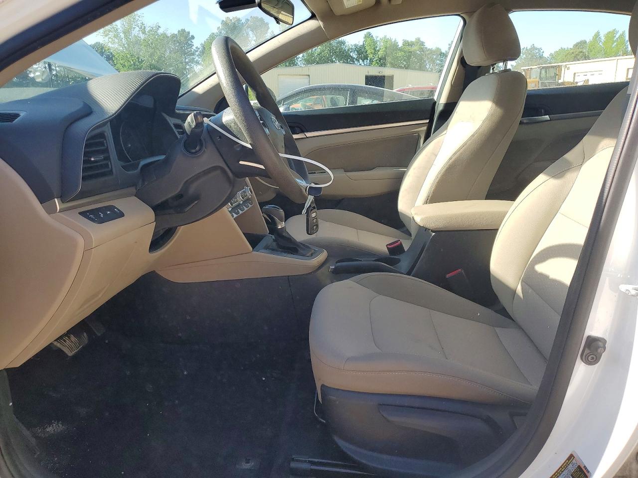 2020 HYUNDAI ELANTRA SEL photo 13