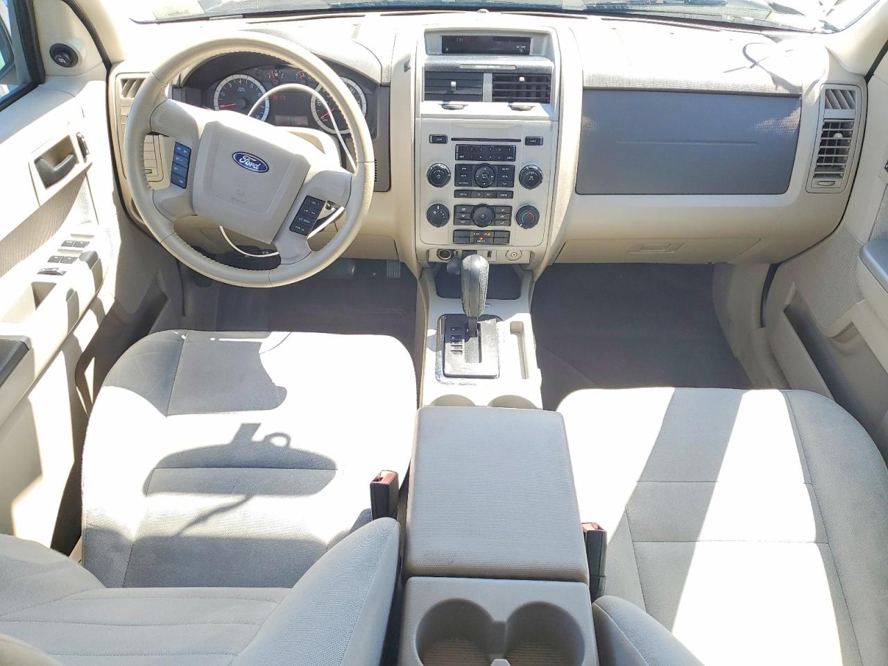 2011 FORD ESCAPE XLT photo 15