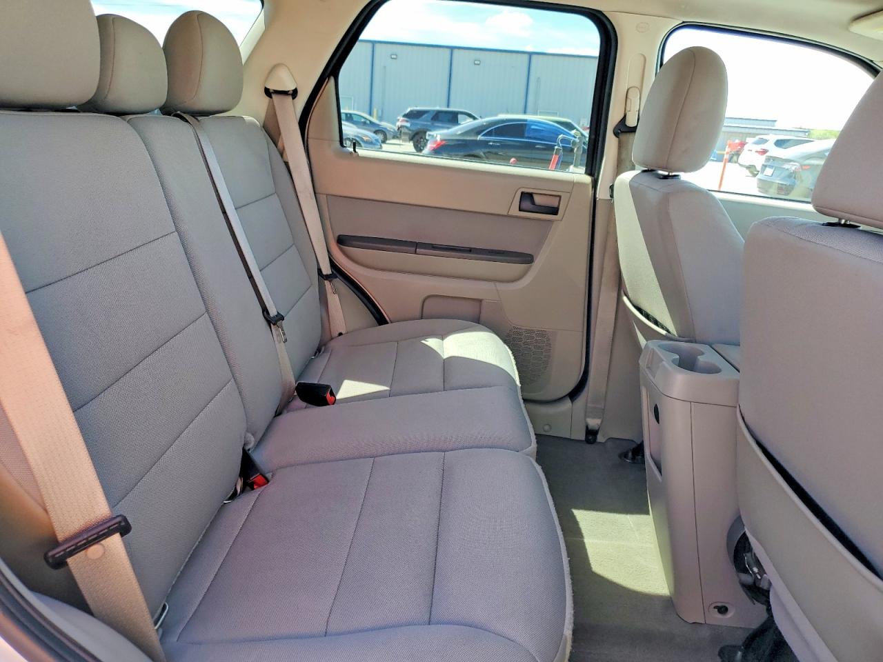 2011 FORD ESCAPE XLT photo 21