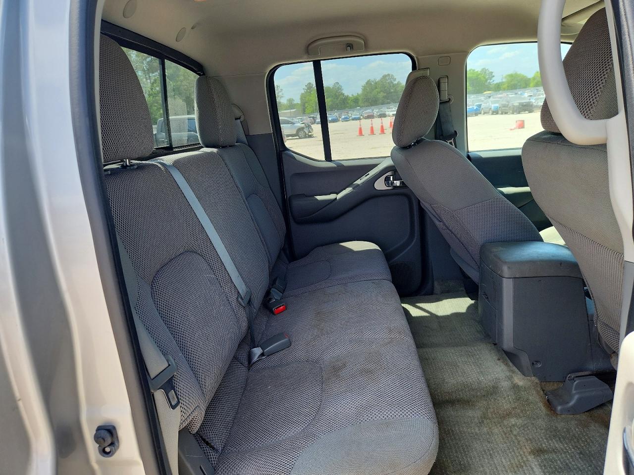 2017 NISSAN FRONTIER SV photo 19