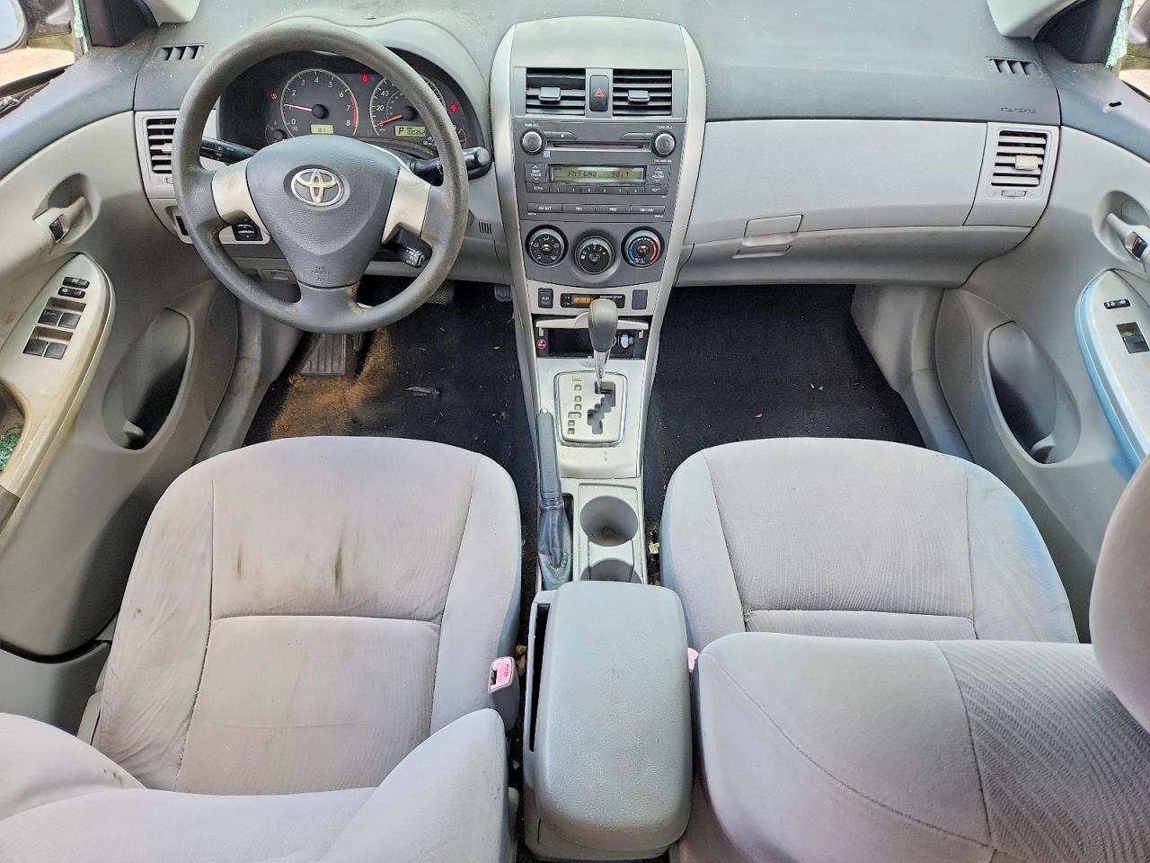 2011 TOYOTA COROLLA LE photo 15