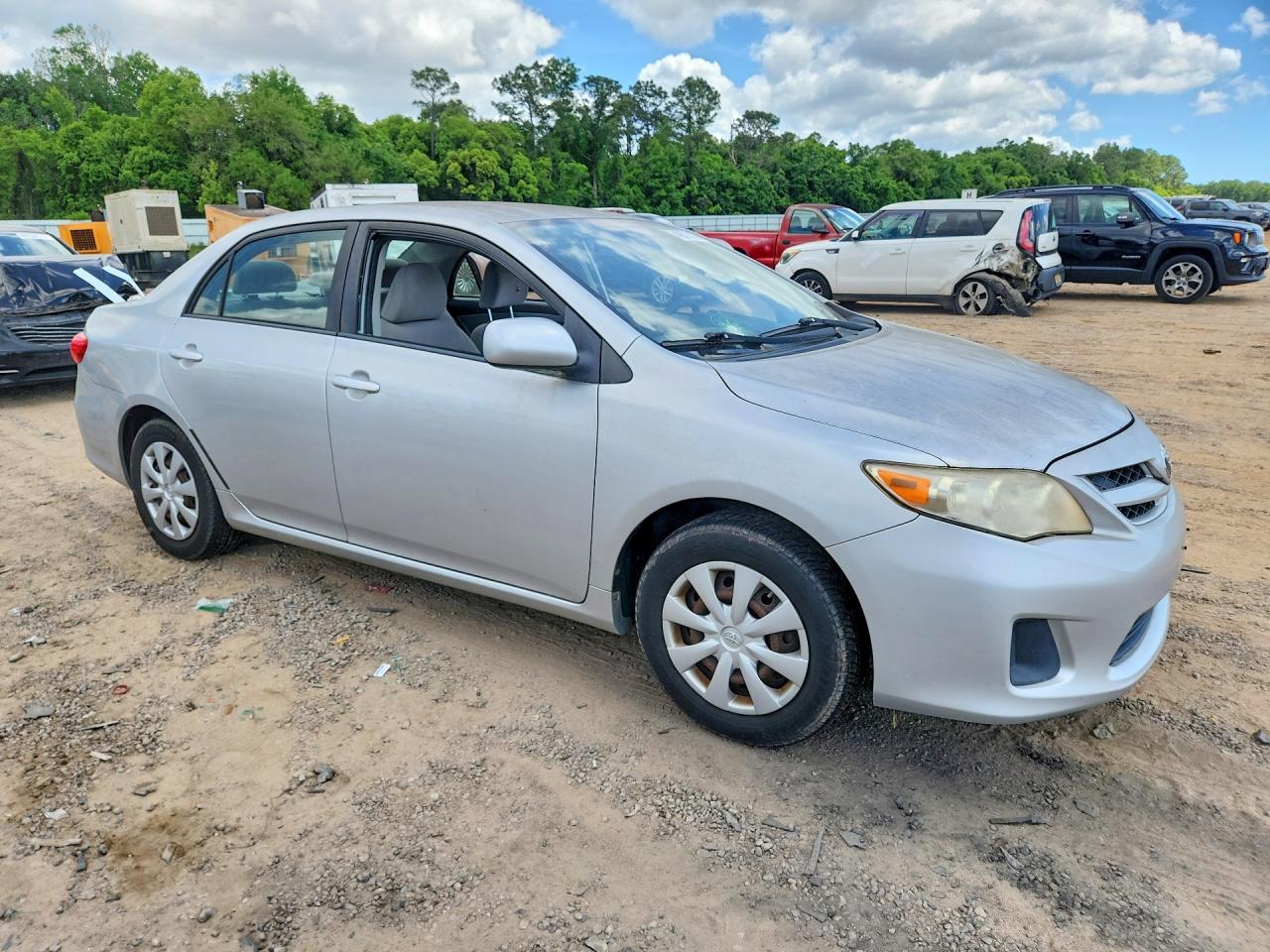 2011 TOYOTA COROLLA LE photo 7