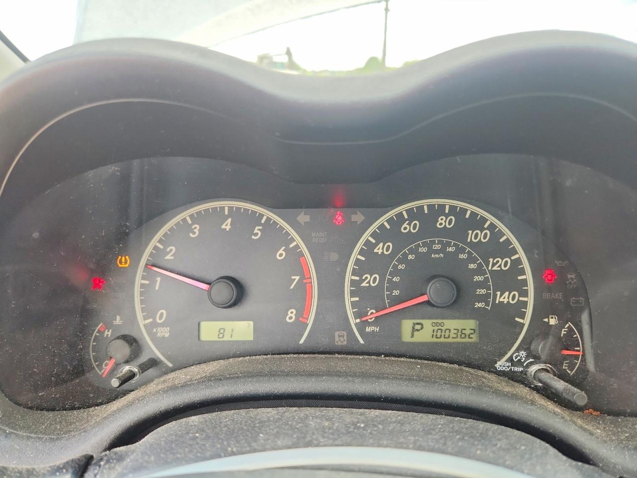 2011 TOYOTA COROLLA LE photo 17