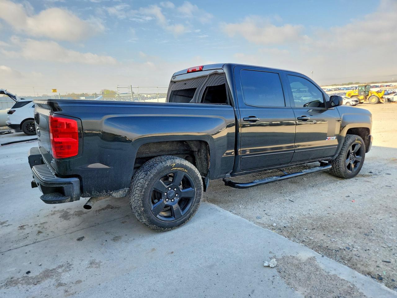 2017 CHEVROLET SILVERADO K1500 LT photo 5