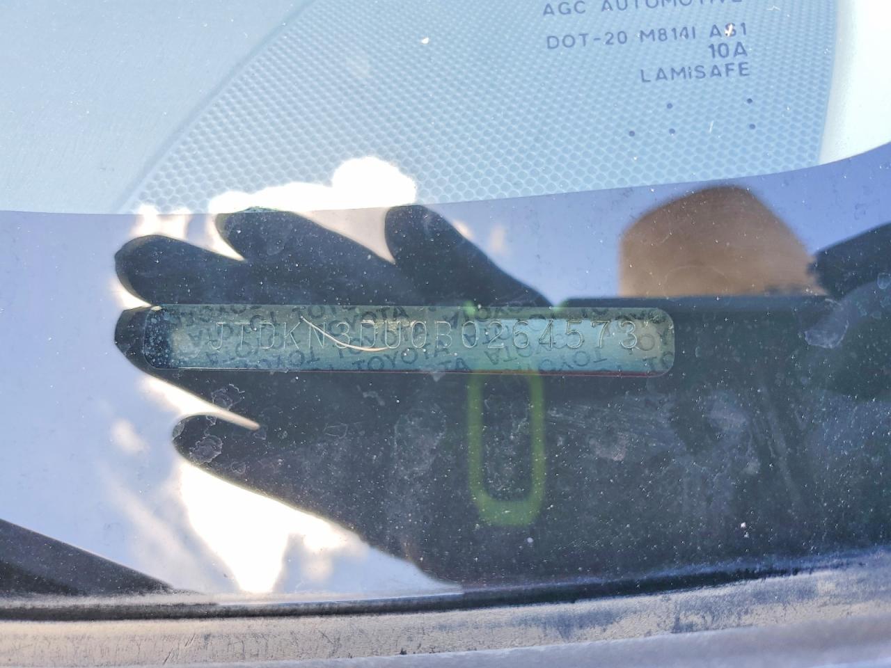 2011 TOYOTA PRIUS TWO photo 23