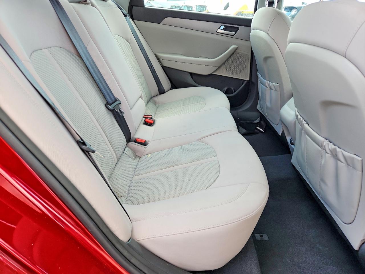 2015 HYUNDAI SONATA SE photo 19