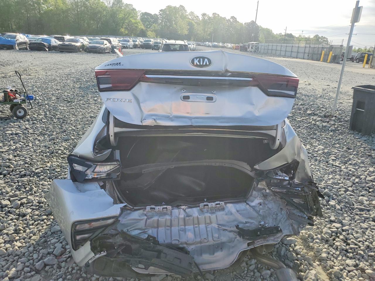 2019 KIA FORTE LXS photo 16