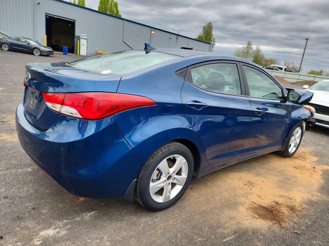 2013 HYUNDAI ELANTRA GLS photo 5