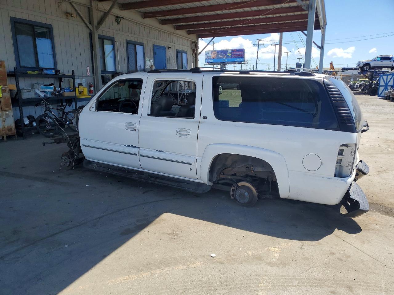 2003 CHEVROLET SUBURBAN C1500 photo 3