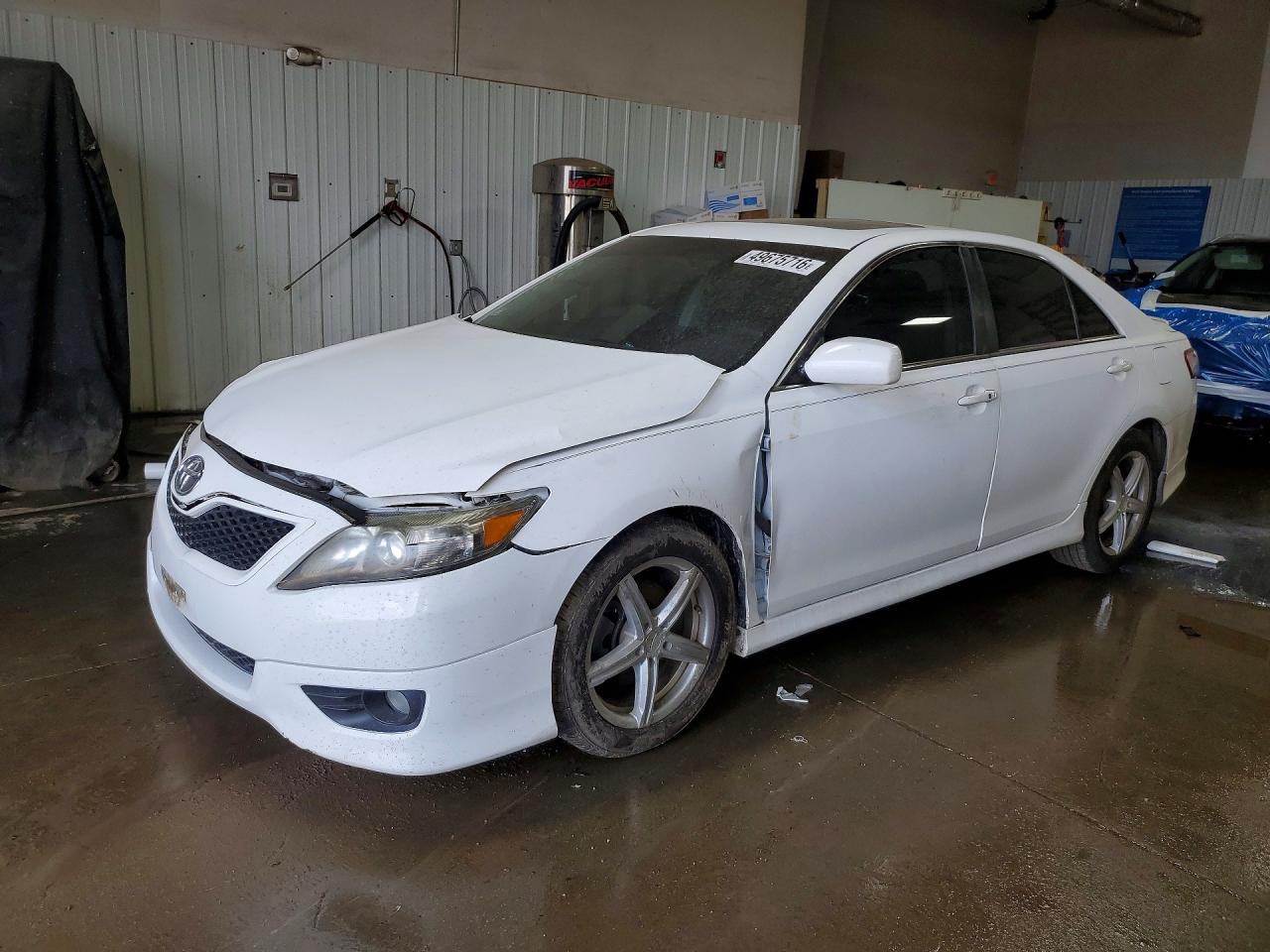 2011 TOYOTA CAMRY